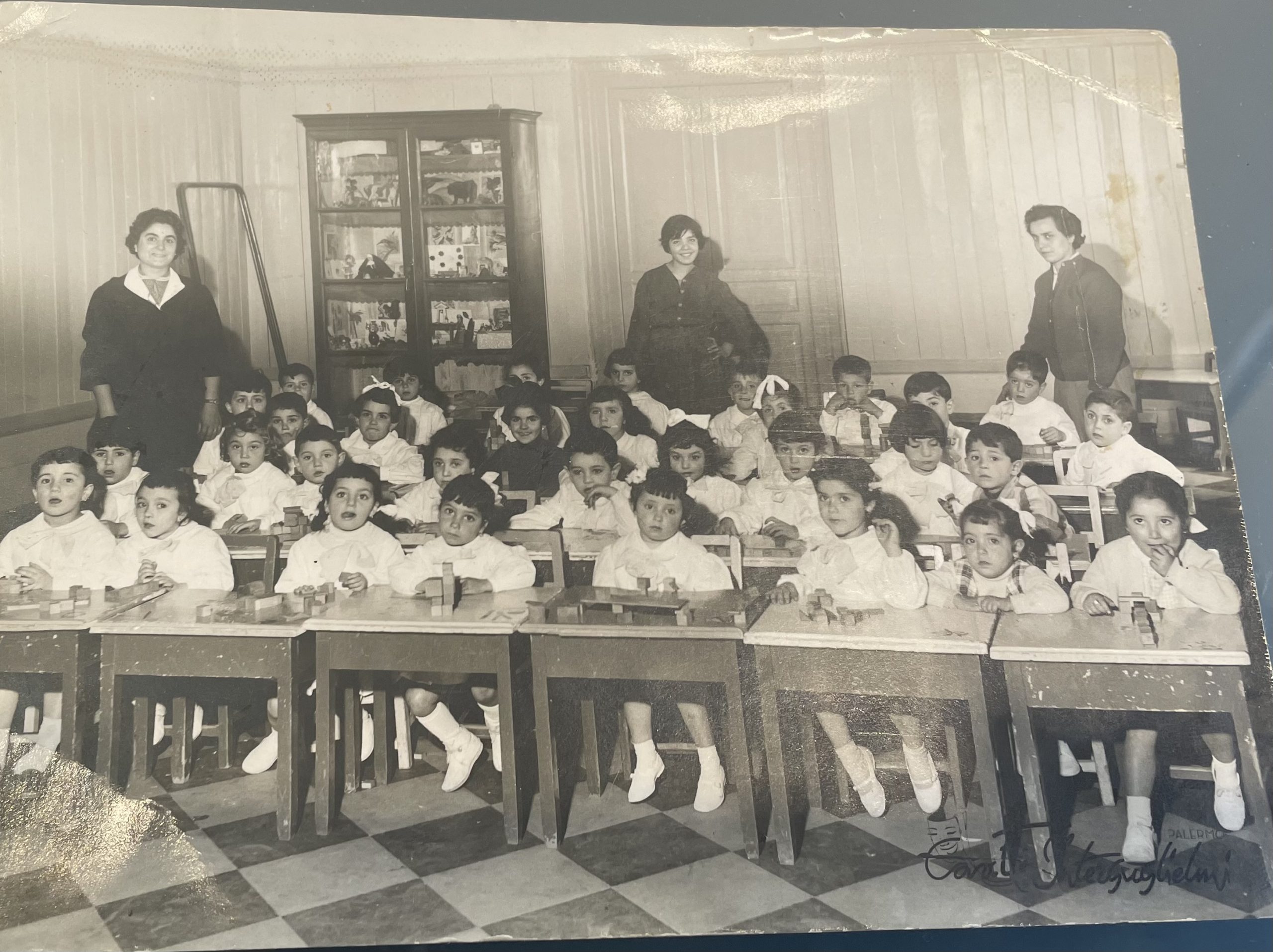 “Come si andava a scuola……”Esposizione  di antichi quaderni, sussidiari,  foto e pagelle scolastiche